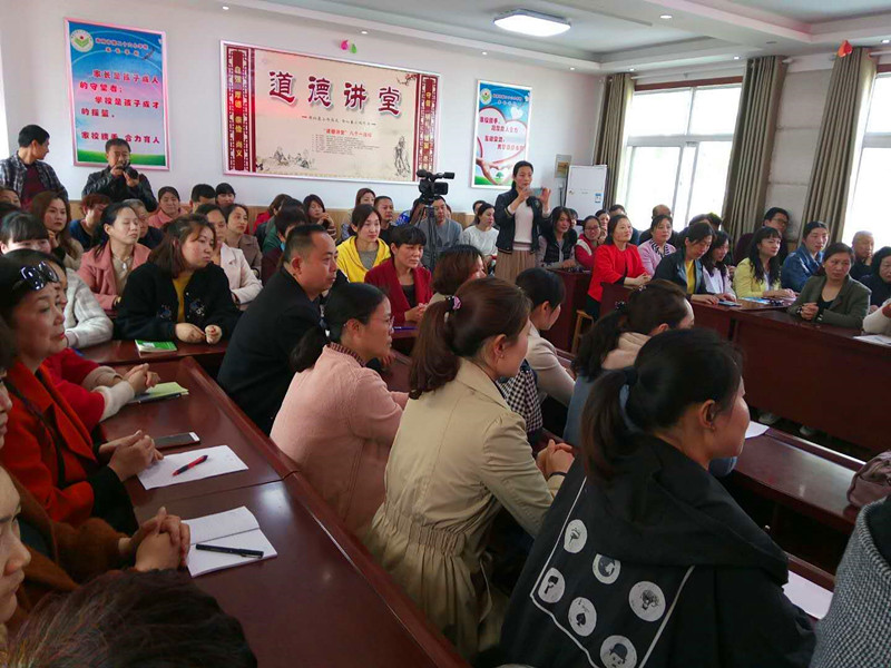5cb1f0687eccf.jpg 5cb1f0687eccf.jpg